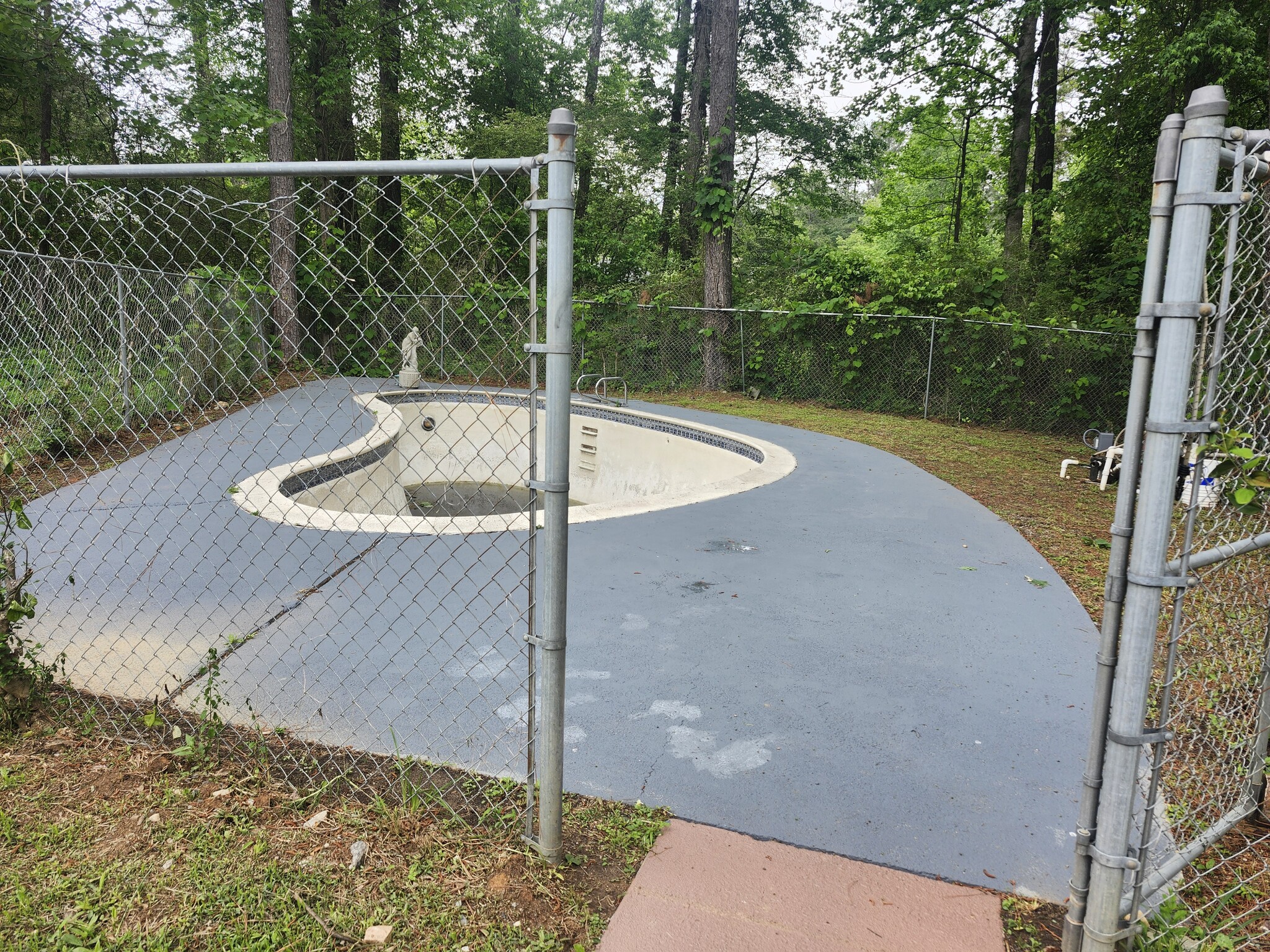 Fenced pool - 60 Manors Mill Rd