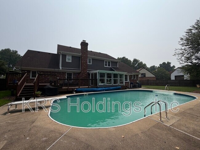 Building Photo - 1520 Woodside Ct