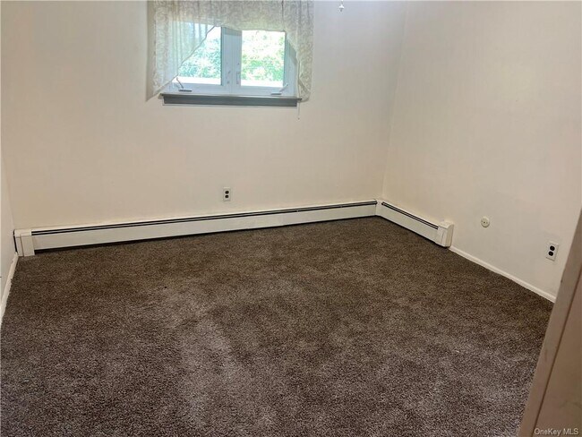 Building Photo - 548 Westfield Dr