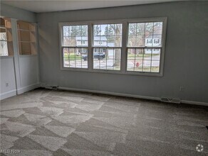 Building Photo - 1565 Chadwick Rd