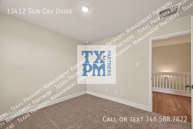 Building Photo - 13412 Sun Cay Drive