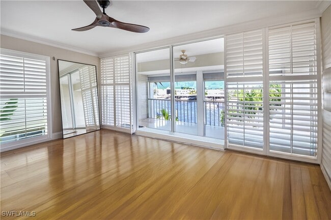 Building Photo - 800 River Point Dr