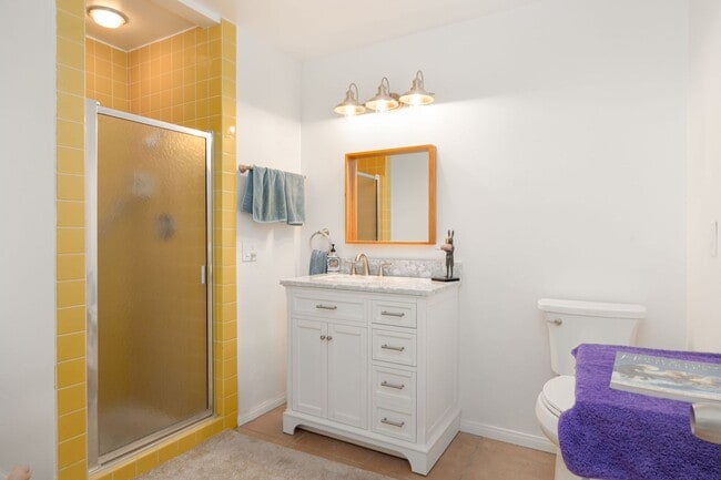 Building Photo - Rarely available gem now available in Bankers Hill - 1bed/1bath!