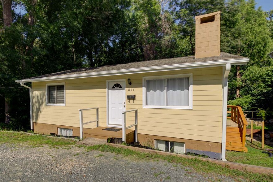 Building Photo - 514 Hillsborough St