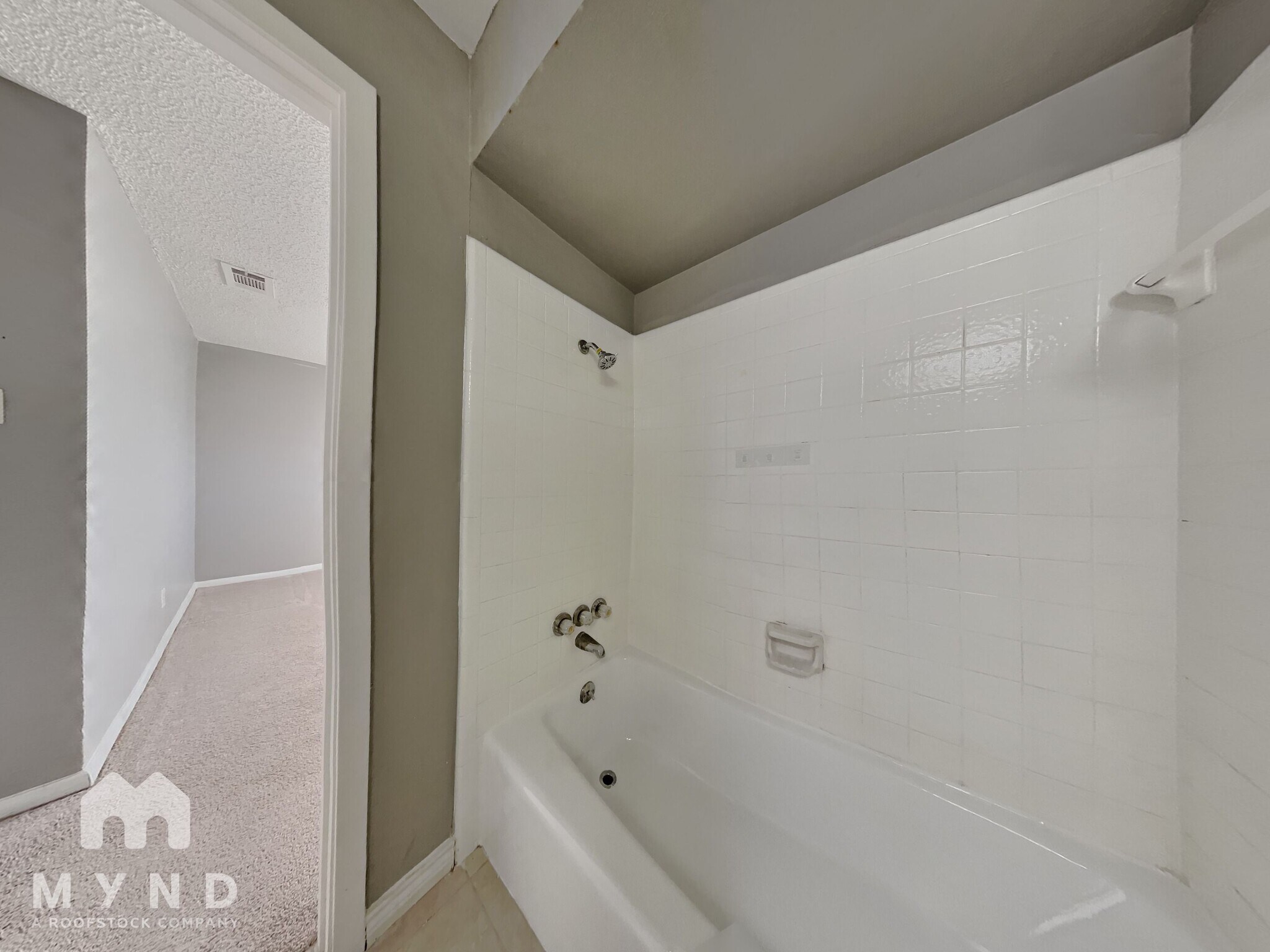 Building Photo - 314 Towne House Ln