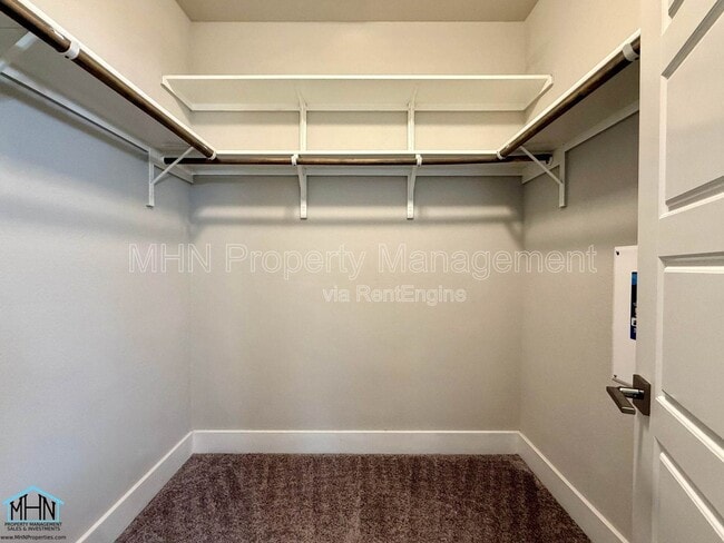 Building Photo - 447 Natalen Ave