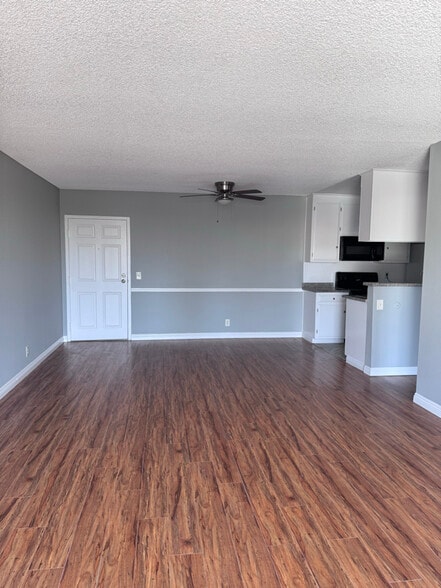 Building Photo - 215 N Belmont St