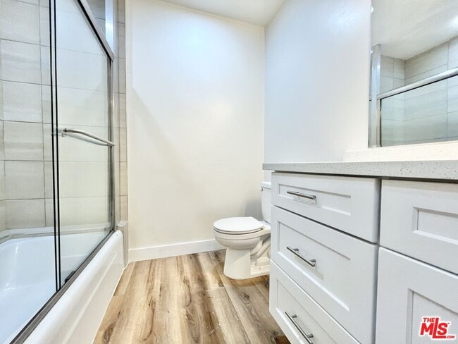 Building Photo - 1784 N Sycamore Ave