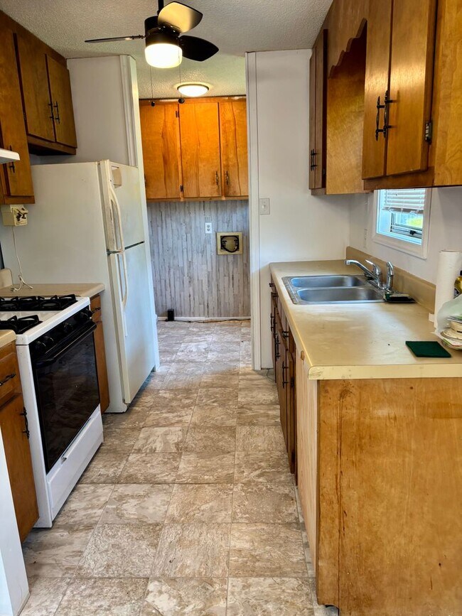 Building Photo - Your home, your style- Humboldt TN