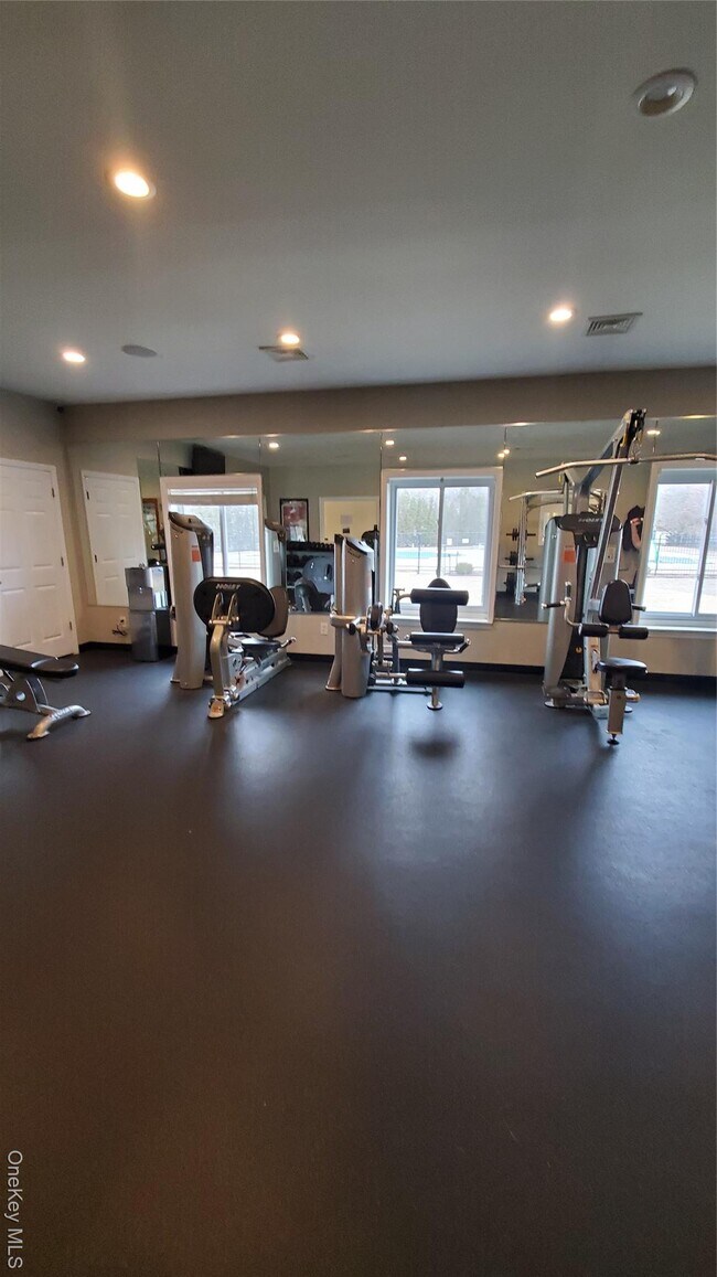 Building Photo - 11 Laramie Ct