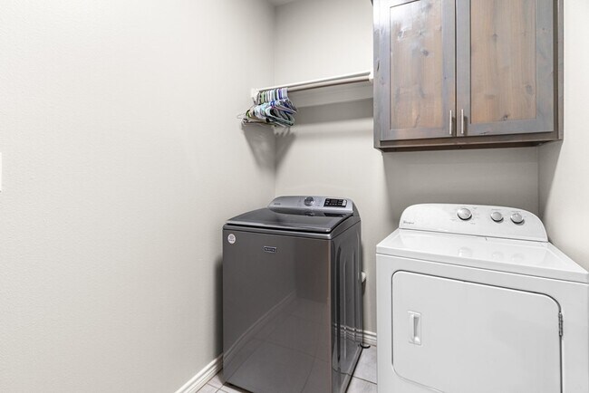 Building Photo - 5304 Congress Rd