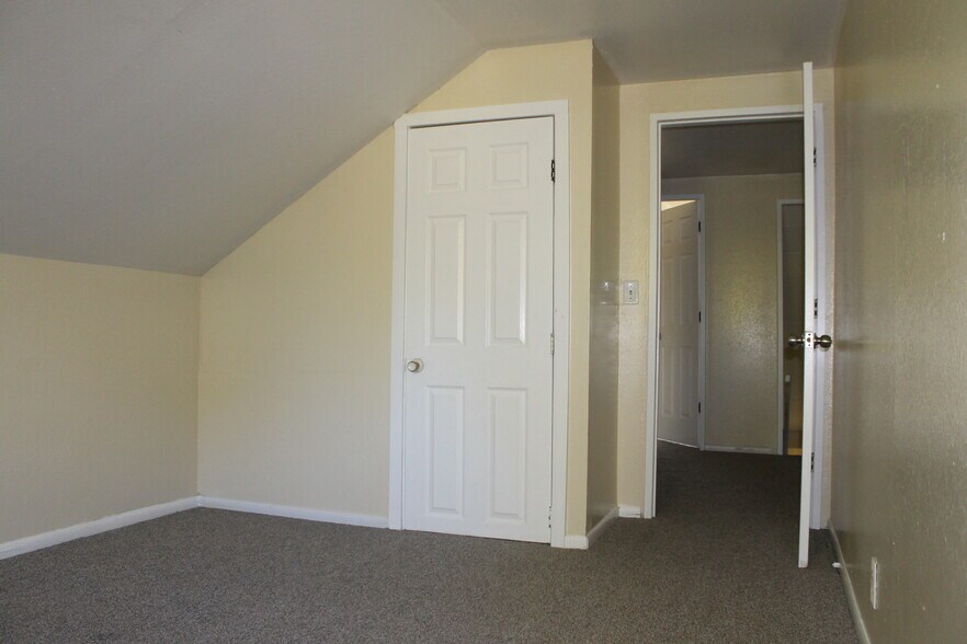Upstairs Bedroom - 4315 Yakima Ave