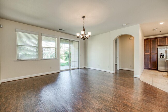 Building Photo - 11309 N Via Verona Way