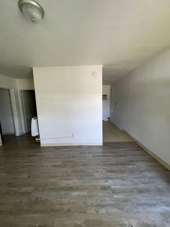 Building Photo - 1512 Wilson St