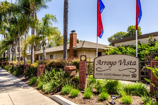 Monument - Arroyo Vista Apartments