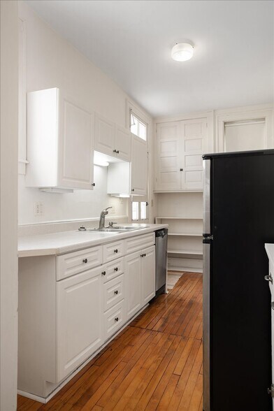 Building Photo - 246 Prospect Ave NE