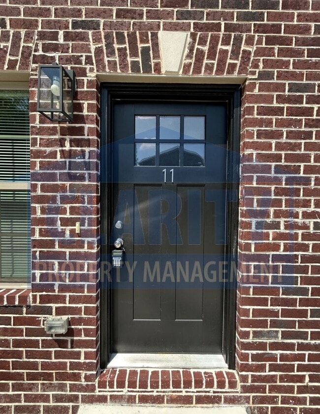 Building Photo - Newly Constructed Townhome!