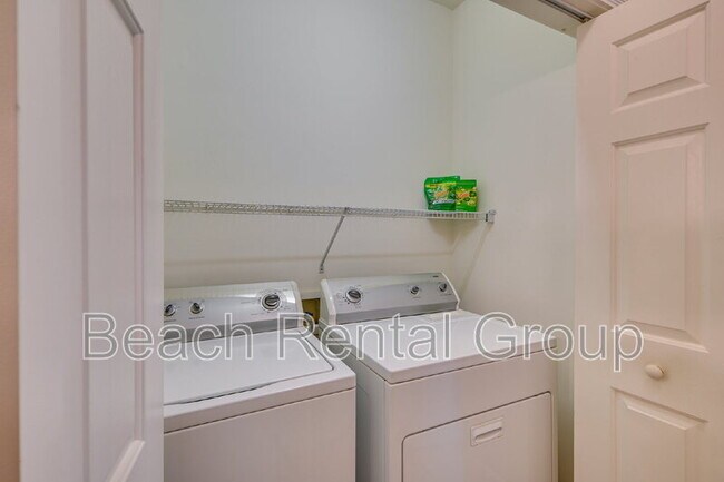 Building Photo - 4882 Luster Leaf Cir
