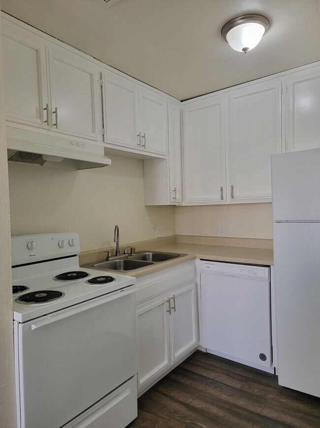 Floorplan - Sunburst Apartments