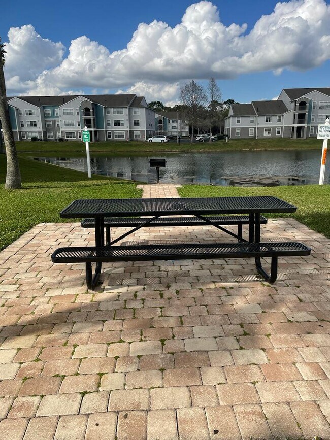 Building Photo - 4105 Tropical Isle Blvd