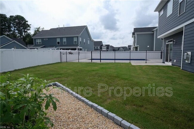 Building Photo - 309 Cairns Rd