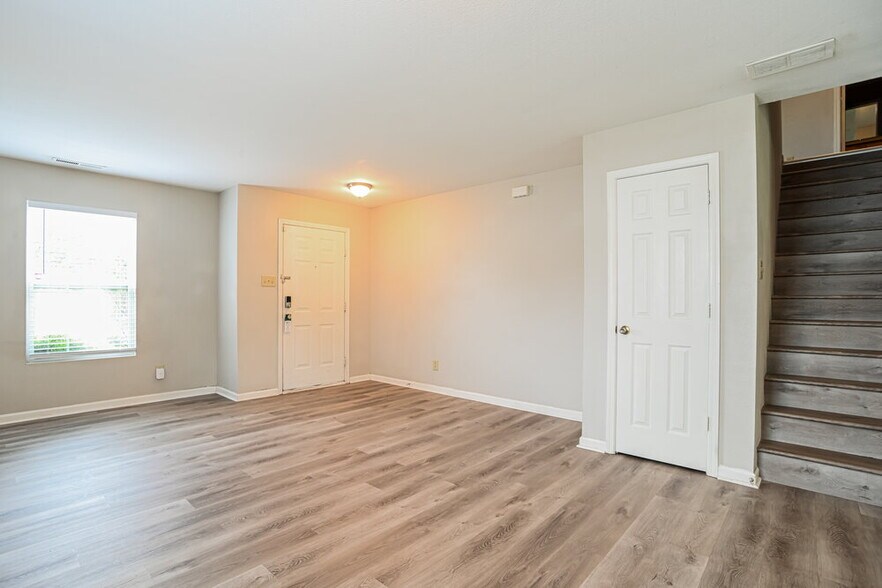 Building Photo - 1528 Bray Dr