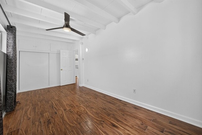 Building Photo - 1815 W Balboa Blvd