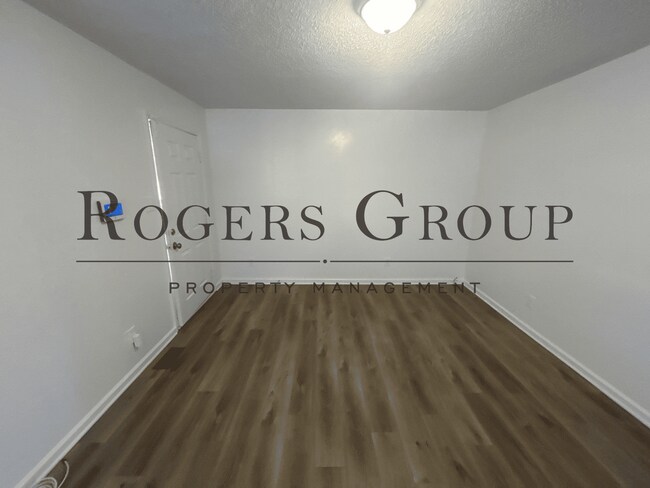 Building Photo - #450 - 611-613 Hicks Mill Rd Duplex