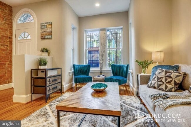 Building Photo - 766 Harvard St NW