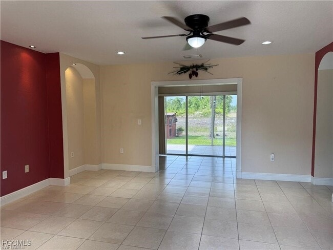 Building Photo - 1127 Foggia St E