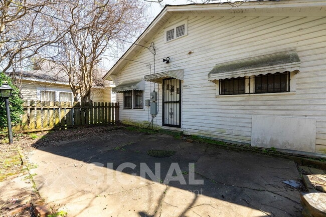 Building Photo - 1618 51st St W