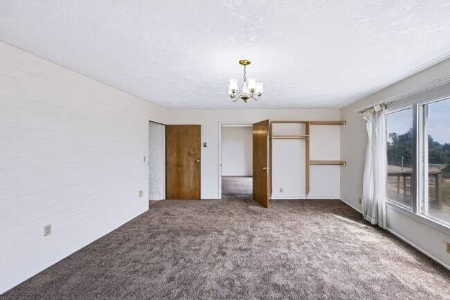 Building Photo - 4980 W 4000 N
