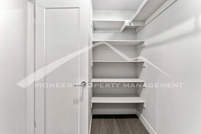 Building Photo - Modern home with 2-Car Attached Garage and Central AC!