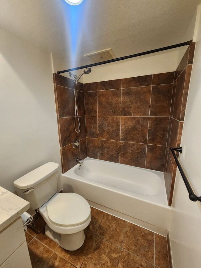 Building Photo - 2313 Lilipuna Condo #A203