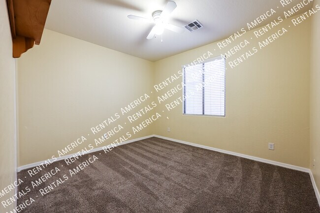 Building Photo - 4337 W Powell Dr