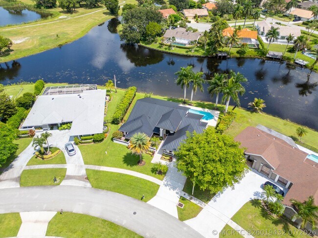 Building Photo - 2281 Seaford Dr