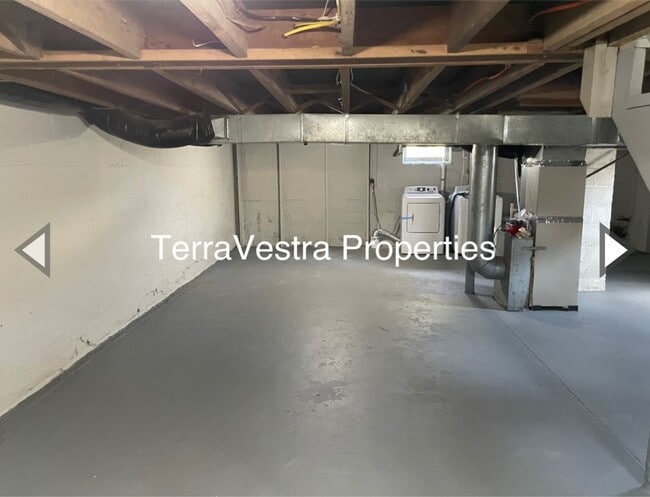 Building Photo - 3 Bed/1 Bath Single Family Home in Upper D...