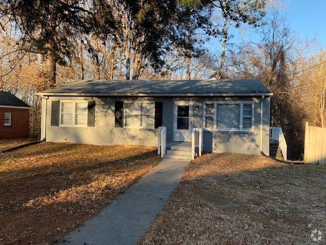 Building Photo - 416 Putney St
