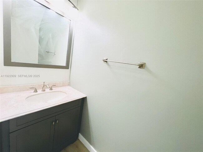 Building Photo - 1816 Salerno Cir