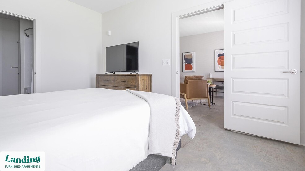 Building Photo - 404 W 26th St