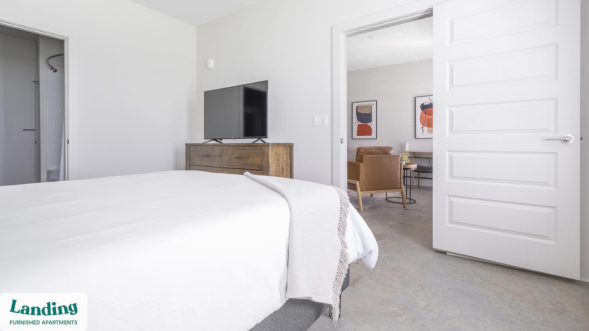 Building Photo - 404 W 26th St