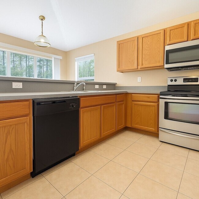 Building Photo - 349/351 Justice Ave