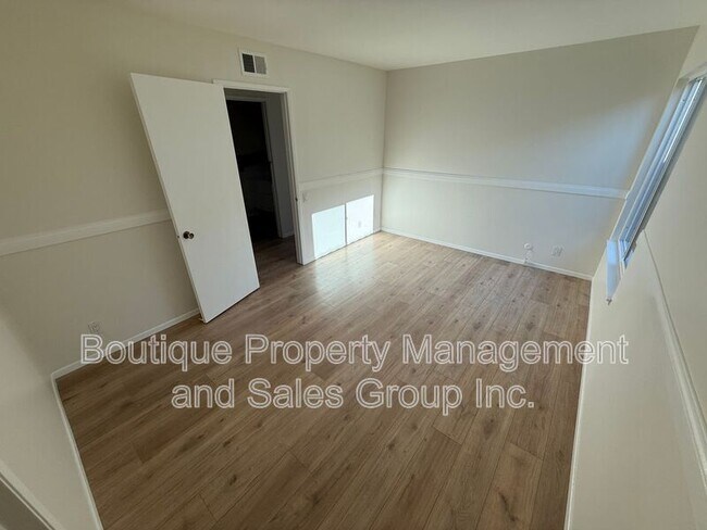 Building Photo - 23892 Danby Dr