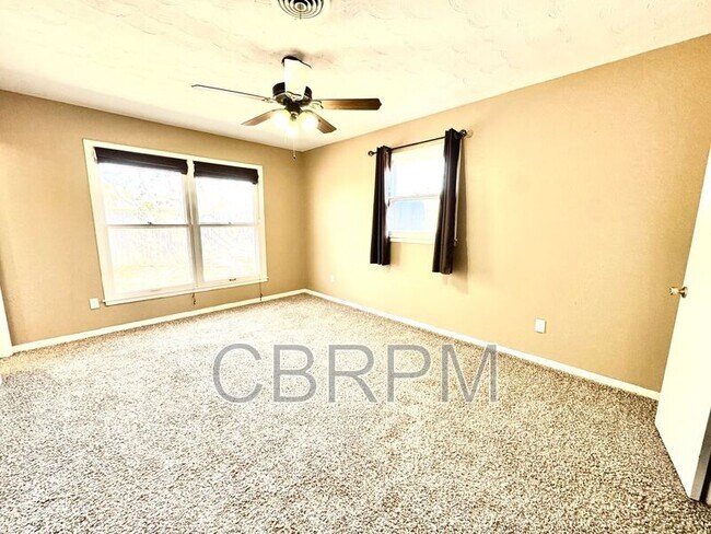 Building Photo - 5434 31st St