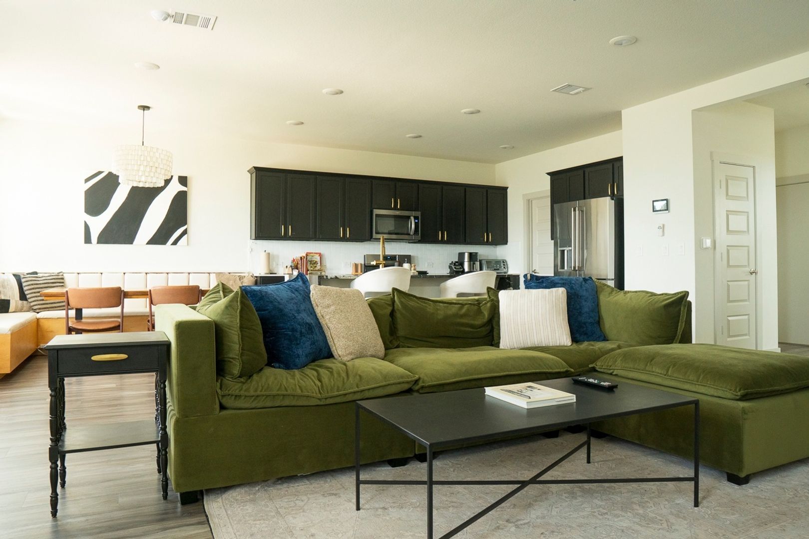 Building Photo - 7716 Jacobean WY