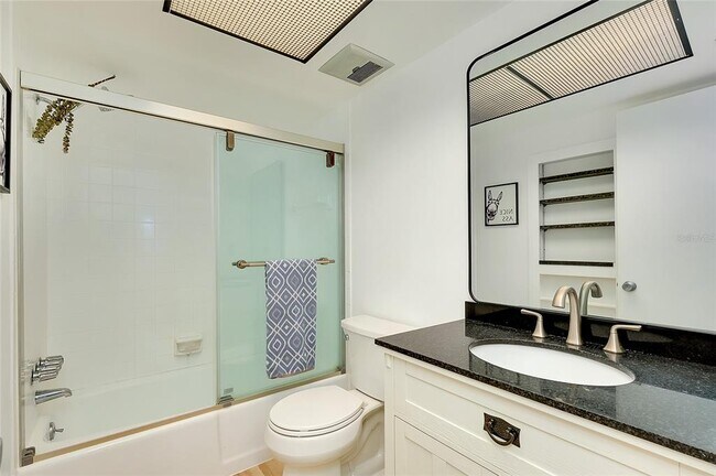 Building Photo - 3806 Gulf of Mexico Dr