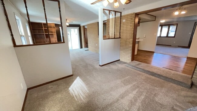 Building Photo - Fantastic Home in North Loveland