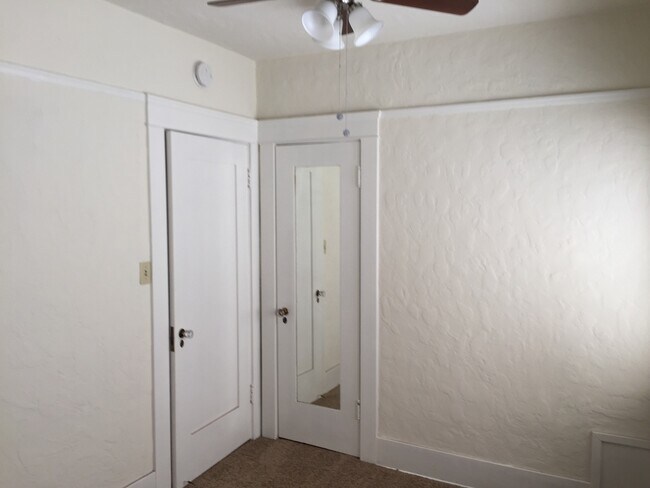 Building Photo - Hillcrest/North Park 3BR/1BR (or 2Br+Offic...
