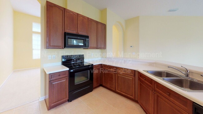 Building Photo - 738 Porta Rosa Circle