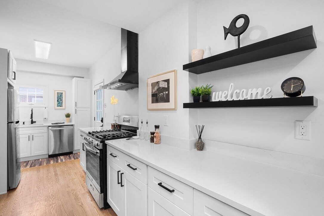 Building Photo - 16 Union St